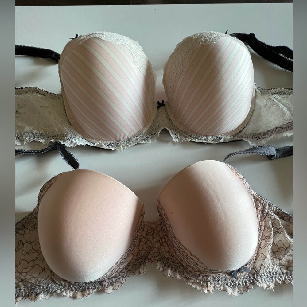 2 Victoria’s Secret bras 32DDD
